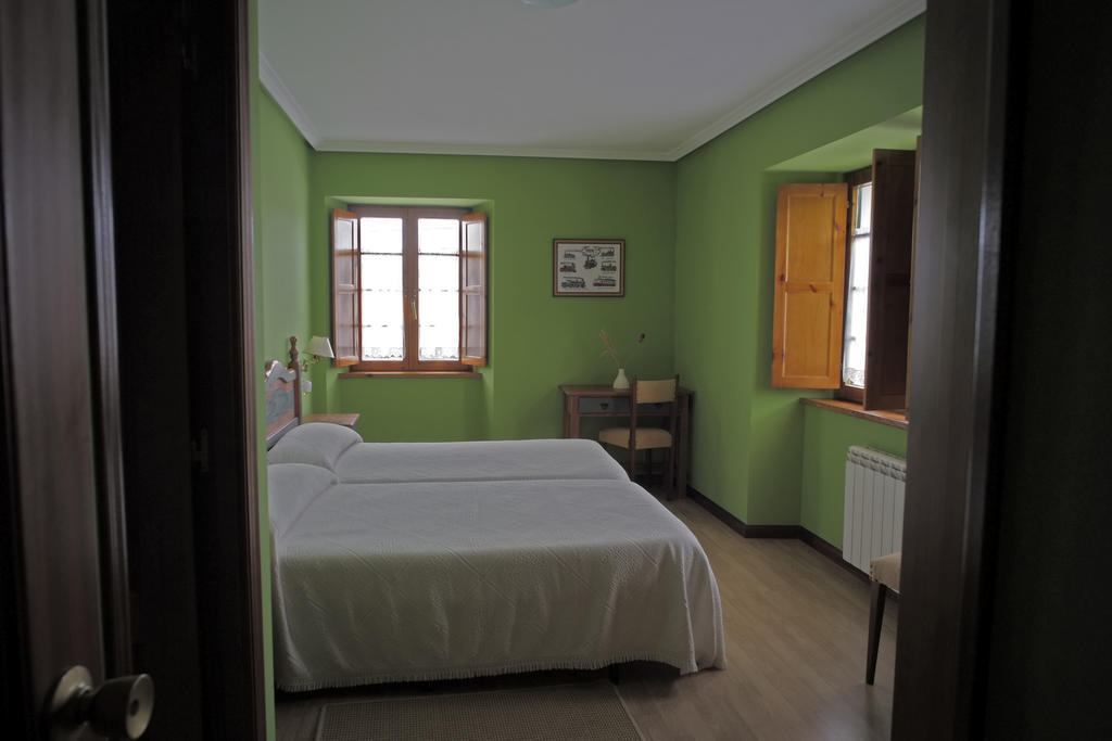 Maison d'hôtes La Rectoral De San Juan à El Franco Chambre photo