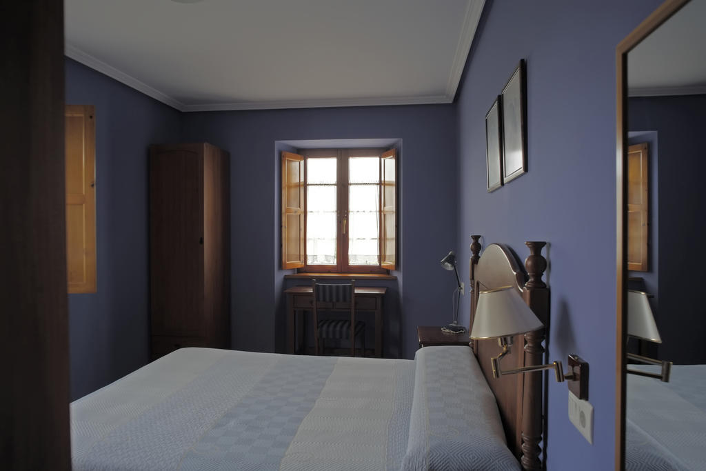 Maison d'hôtes La Rectoral De San Juan à El Franco Chambre photo